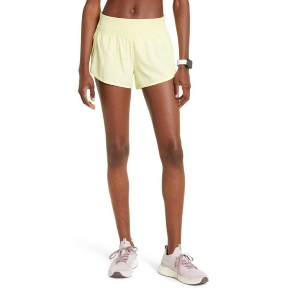 Zella Women's Elastic Wide Waistband Aero Running Shorts in Yellow Elfin 2XL
